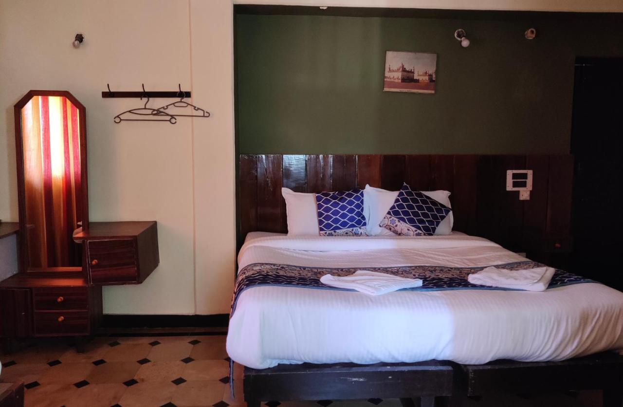 Hotel Caveri Comfort Inn Madikeri Eksteriør bilde