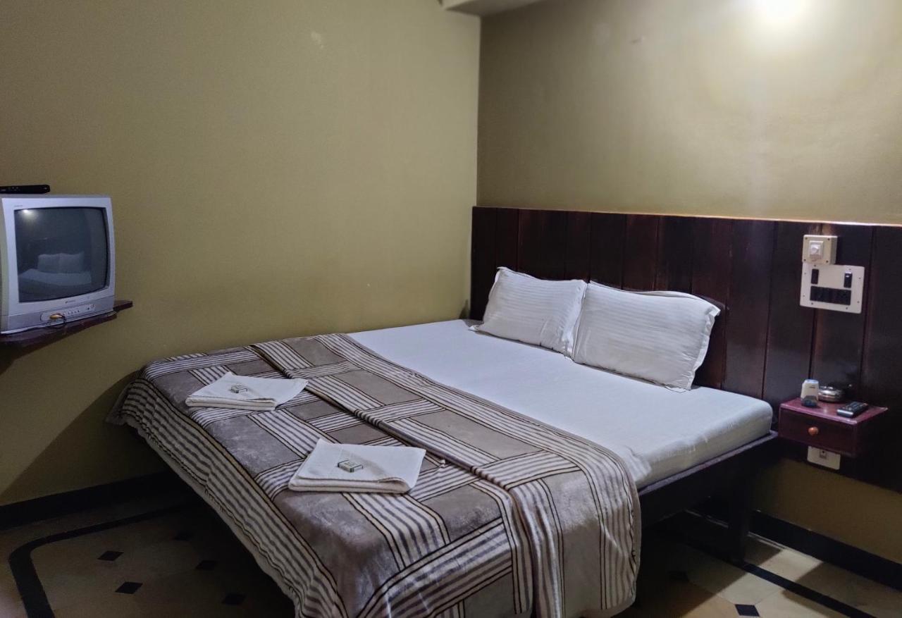 Hotel Caveri Comfort Inn Madikeri Eksteriør bilde